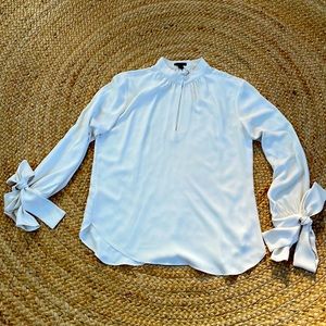 Cream Ann Taylor bow top xs